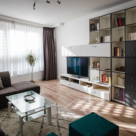 Апартаменты Midi-Suede Брюссель Экстерьер фото